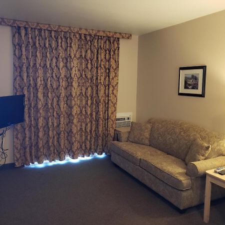 Shemron Suites Hotel Deep River Eksteriør billede