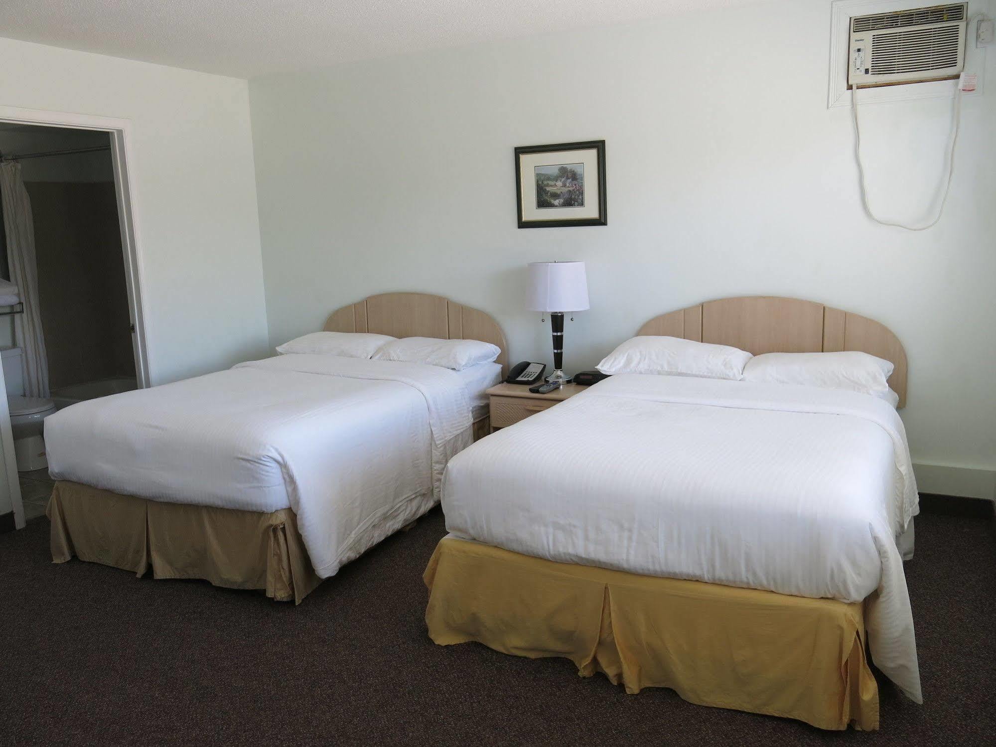 Shemron Suites Hotel Deep River Eksteriør billede