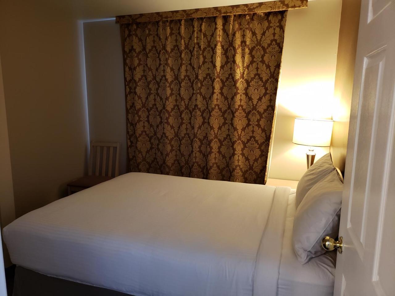 Shemron Suites Hotel Deep River Eksteriør billede