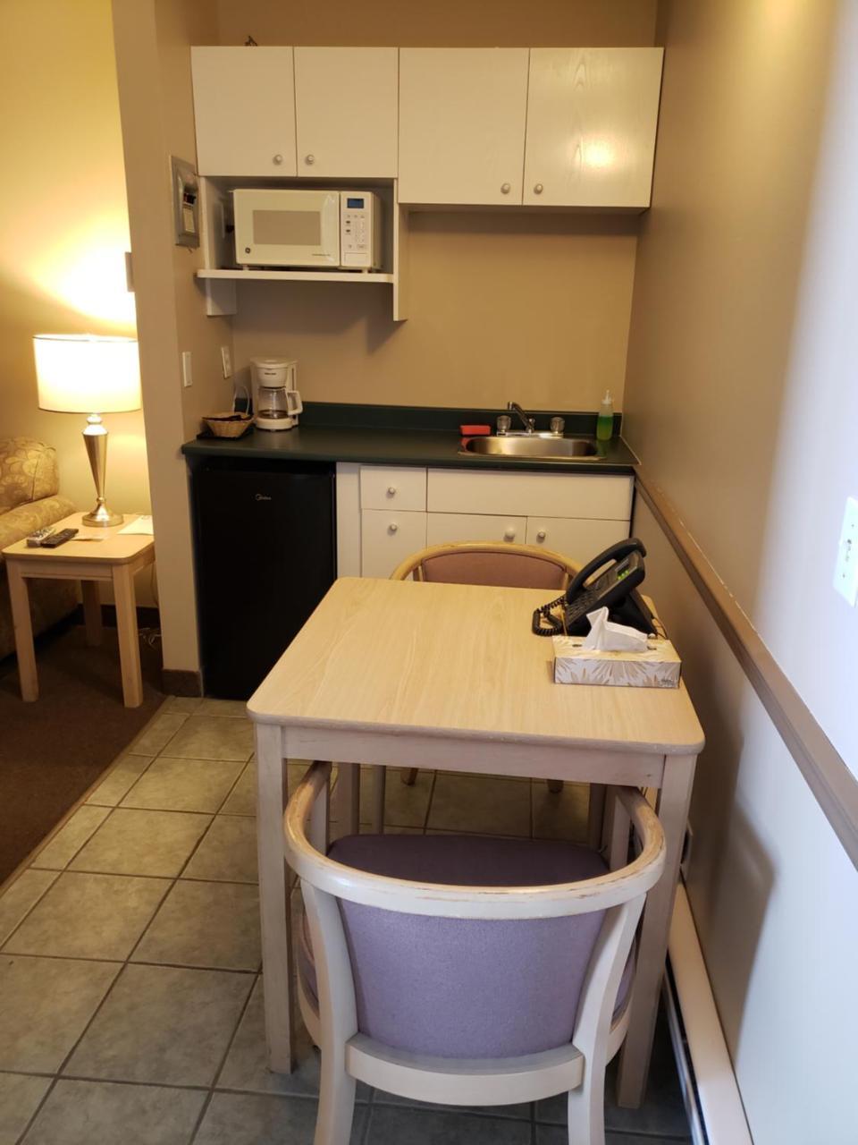 Shemron Suites Hotel Deep River Eksteriør billede