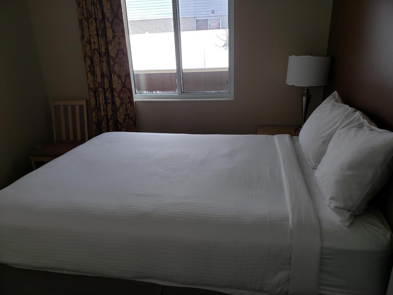 Shemron Suites Hotel Deep River Eksteriør billede