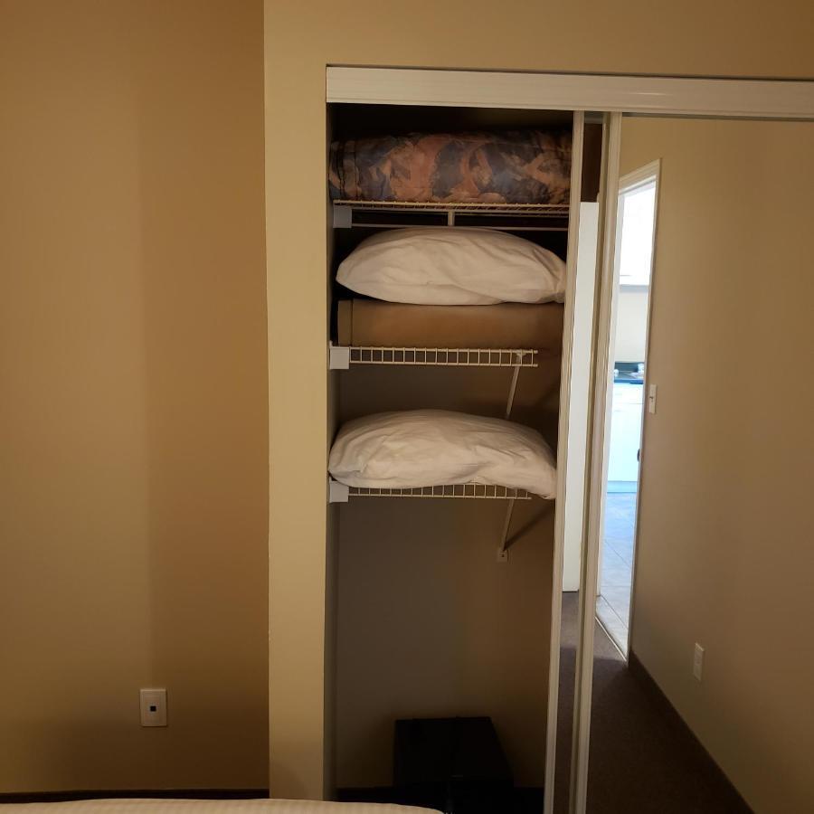 Shemron Suites Hotel Deep River Eksteriør billede