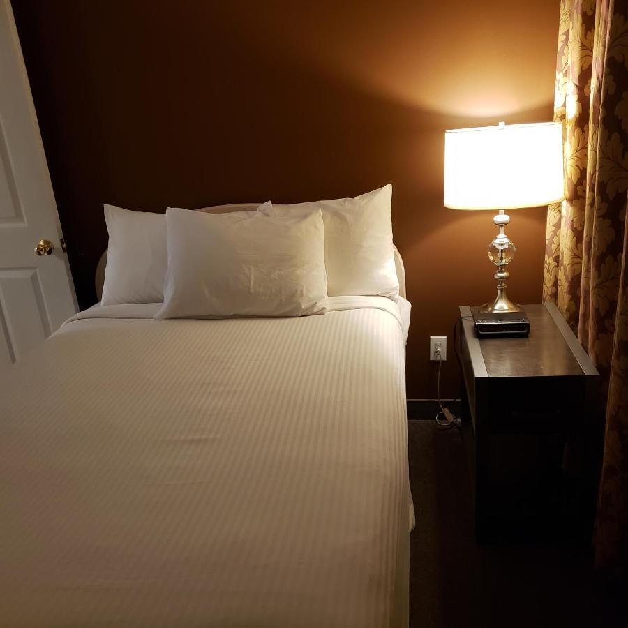 Shemron Suites Hotel Deep River Eksteriør billede